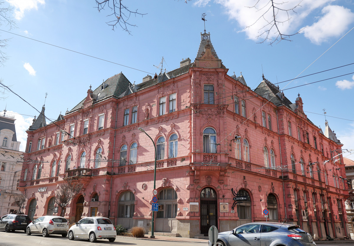 Szeged, Milkó-palota, belváros, bérház, felújítás