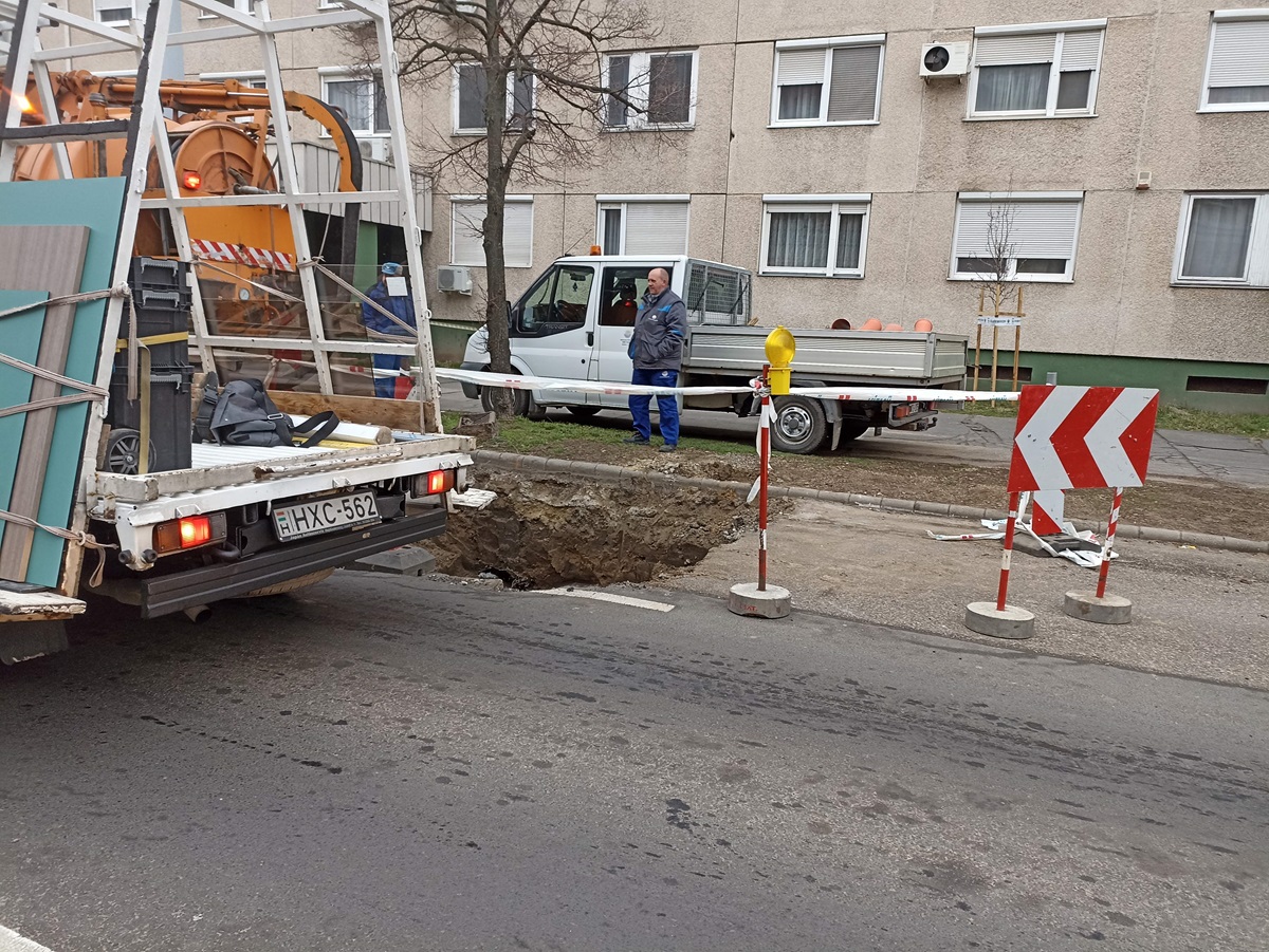 Burgundia utca munkálatok vízmű