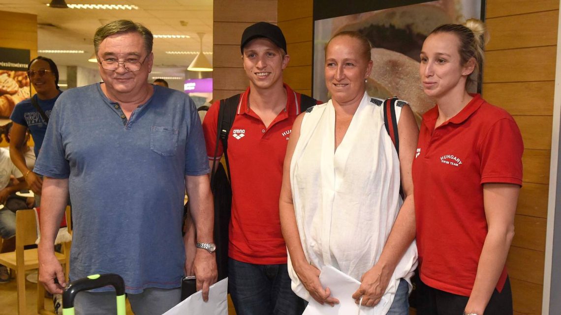 Gyúró Mónika, Verrasztó Dávid és Evelyn édesanyja