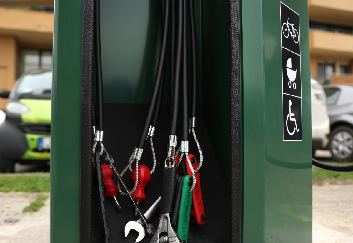 Szeged, kerékpáros szervizpontot, kerékpár, önkormányzat, Continental, Felső Tisza-part