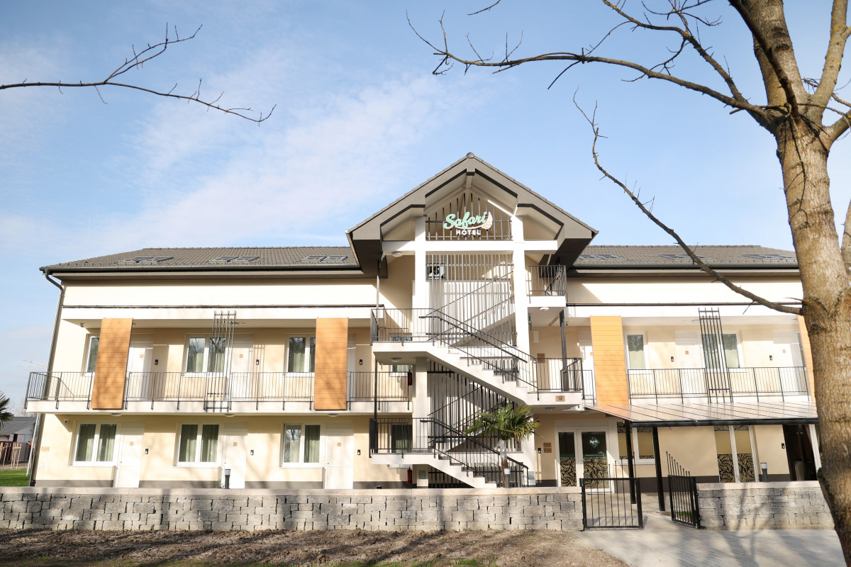 Szeged, Safari Hotel, szálloda, szállás, vendéglátás, turizmus