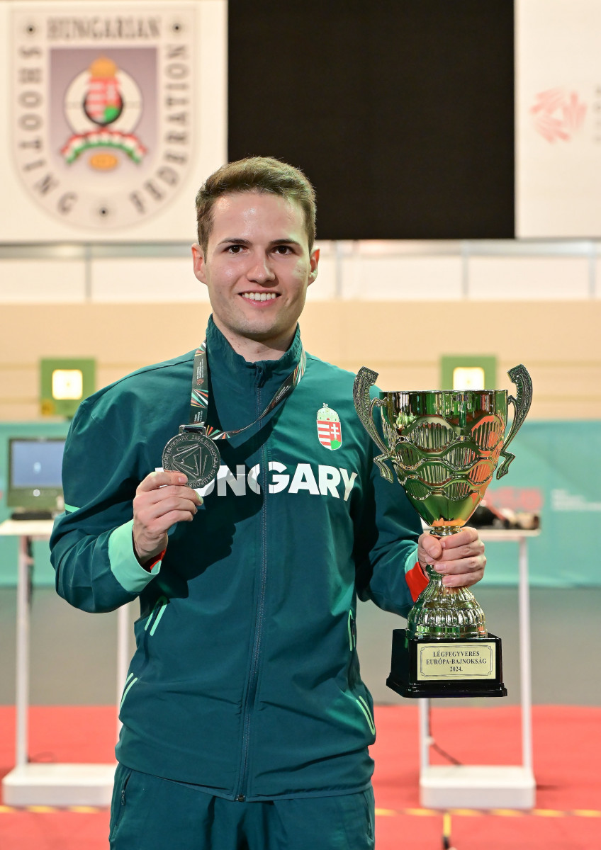 Péni István ezüstérmes és olimpiai kvótás