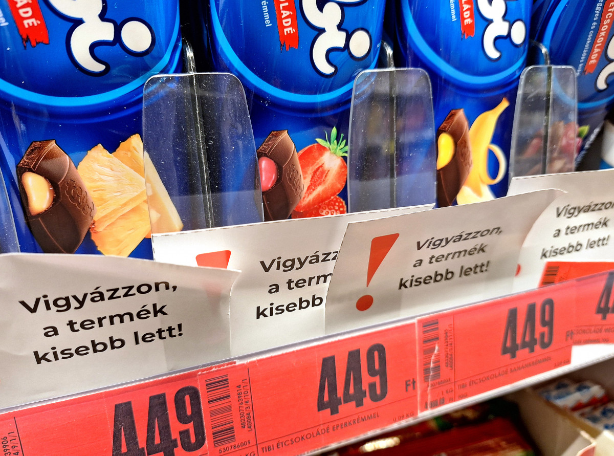 Szeged, élelmiszer, bolt, csoki, tájékoztató, tábla, infláció, kisebb csomagolás, csokoládé
