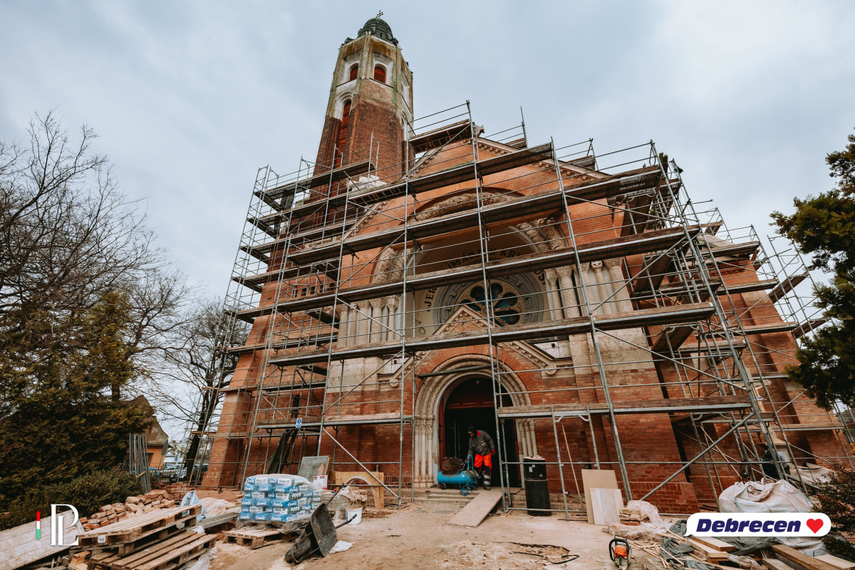 Attila téri templom felújítása Debrecenben