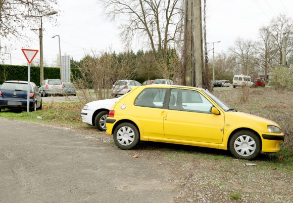Röszke, határátkelő, autó, figyelmeztet, rendőrség, tilos, parkolás