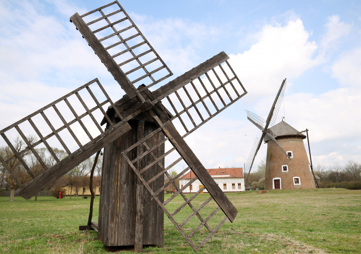 Ópusztaszer, Ópusztaszeri Nemzeti Történeti Emlékpark, Emlékpark, turizmus, szélmalom