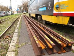 Szeged, villamos, sín, közlekedés, tömegközlekedés, 4-es villamosvonal, felújítás, Koromné Fenyvesi Rózsa, Makrai László, Petőfi Sándor sgt.