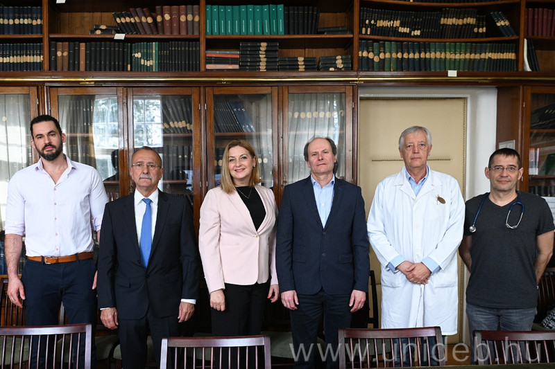 Laparoszkópos tornyot kapott a Debreceni Egyetem Gyermekgyógyászati Klinikája