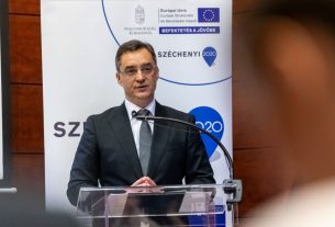 Papp László vízfejlesztés Debrecenben