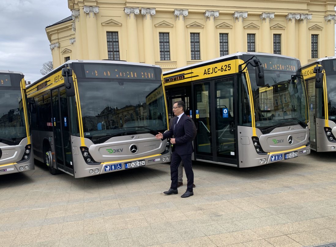 Papp László új buszok