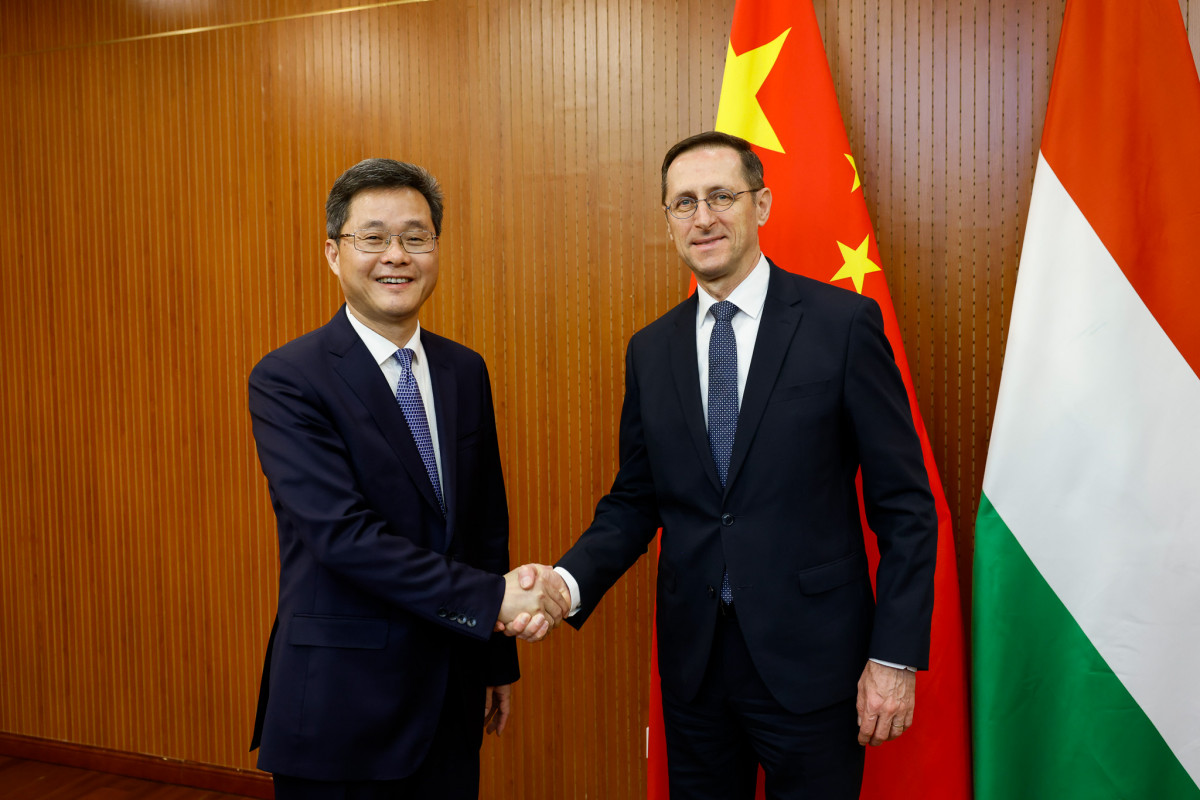 Varga Mihály szerint szintet léptek a magyar-kínai gazdasági kapcsolatok. Fotó: Varga Mihály hivatalos Facebook oldala