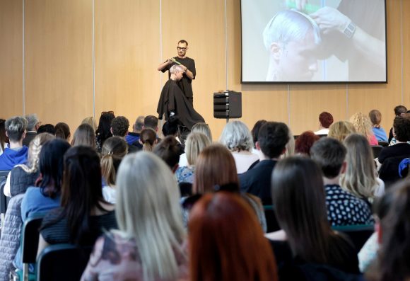 Szeged, TalentCafé, Fodrász Szakmai Nap, kamara, fodrász, szakma, bemutató