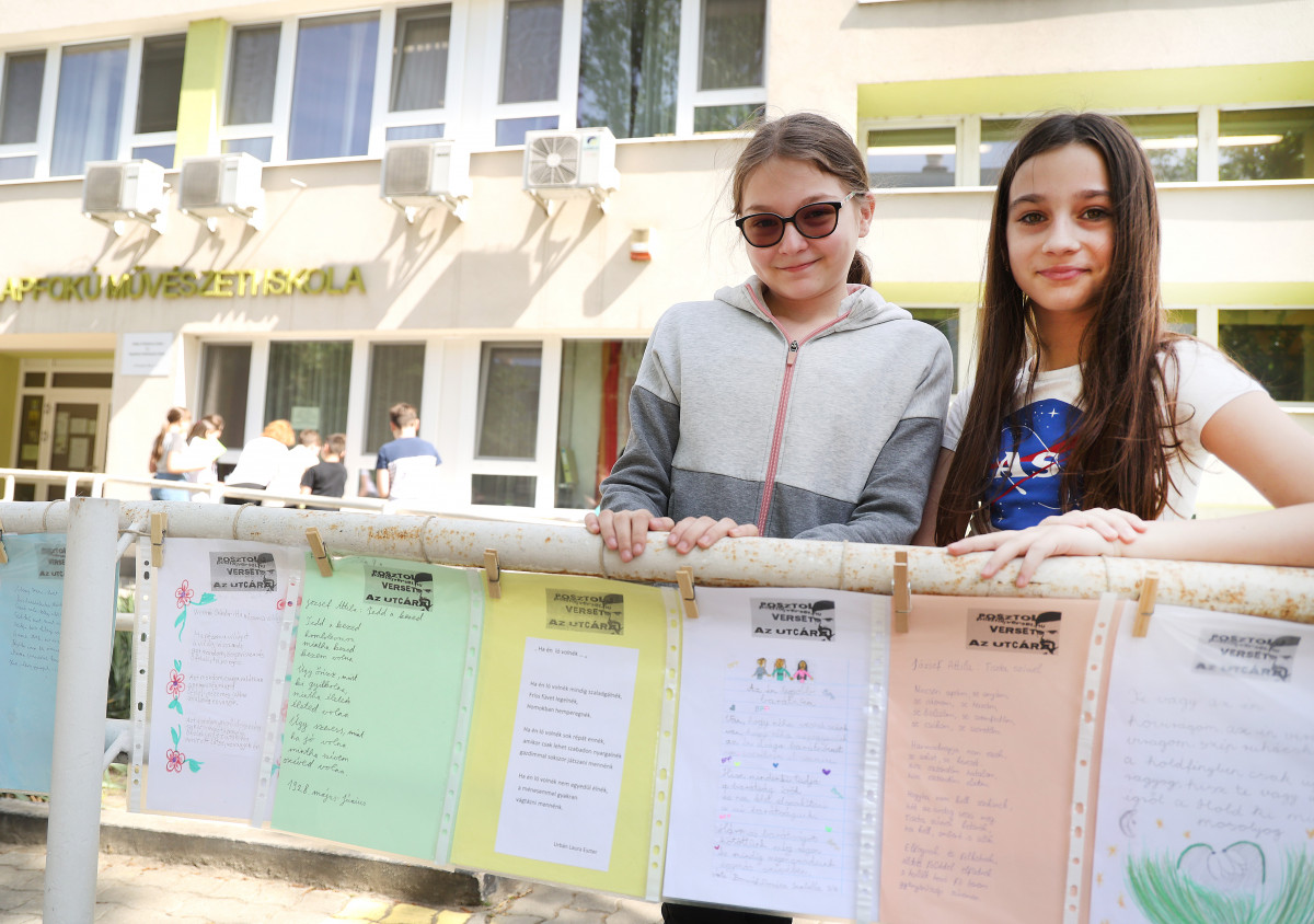 Szeged, Tabán iskola, költészet napja, Posztolj verset, gyerekek, diákok, iskola, oktatás, vers