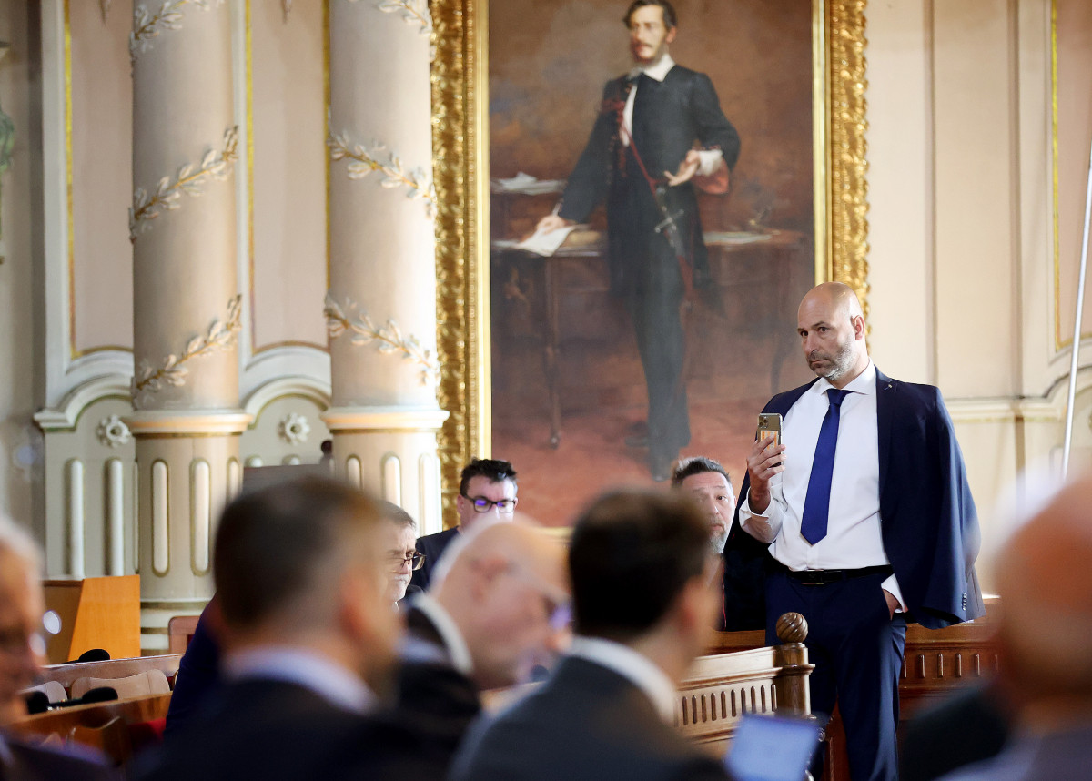 Szeged, közgyűlés, városháza, önkormányzat, önkormányzati képviselő, Szabó Bálint