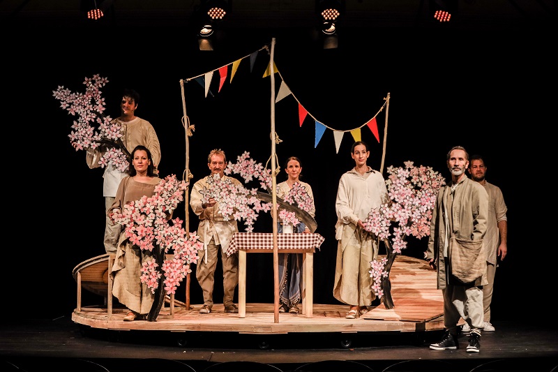 Mese a madárfészekről a Vojtina Bábszínházban