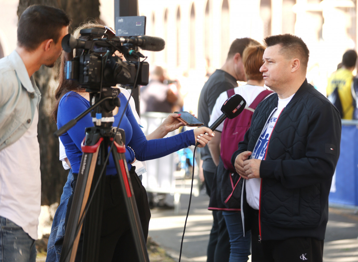 Szeged, jótékonysági futóverseny, futás, sport, Dóm tér, ÁGOTA, SZTE, Kormányhivatal, gyerekek