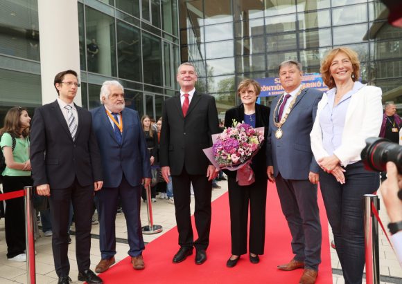 Szeged, Karikó Katalin, ünnepi ülés, Szegedi Tudományegyetem, TIK, Nobel-díj, kiállítás, SZTE, egyetem, ünnepség