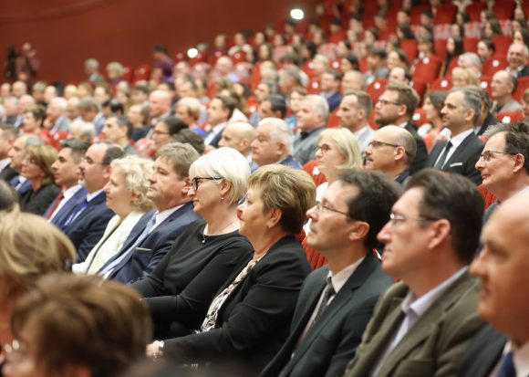 Szeged, Karikó Katalin, ünnepi ülés, Szegedi Tudományegyetem, TIK, Nobel-díj, kiállítás, SZTE, egyetem, ünnepség