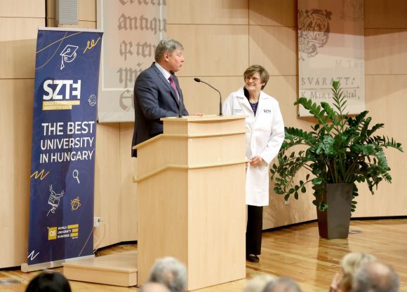 Szeged, Karikó Katalin, ünnepi ülés, Szegedi Tudományegyetem, TIK, Nobel-díj, kiállítás, SZTE, egyetem, ünnepség