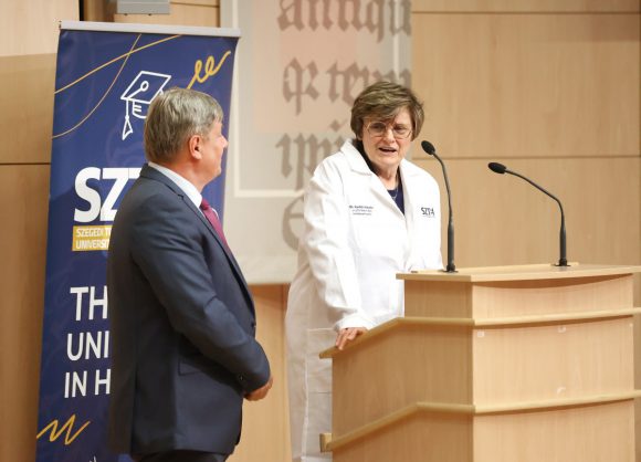 Szeged, Karikó Katalin, ünnepi ülés, Szegedi Tudományegyetem, TIK, Nobel-díj, kiállítás, SZTE, egyetem, ünnepség