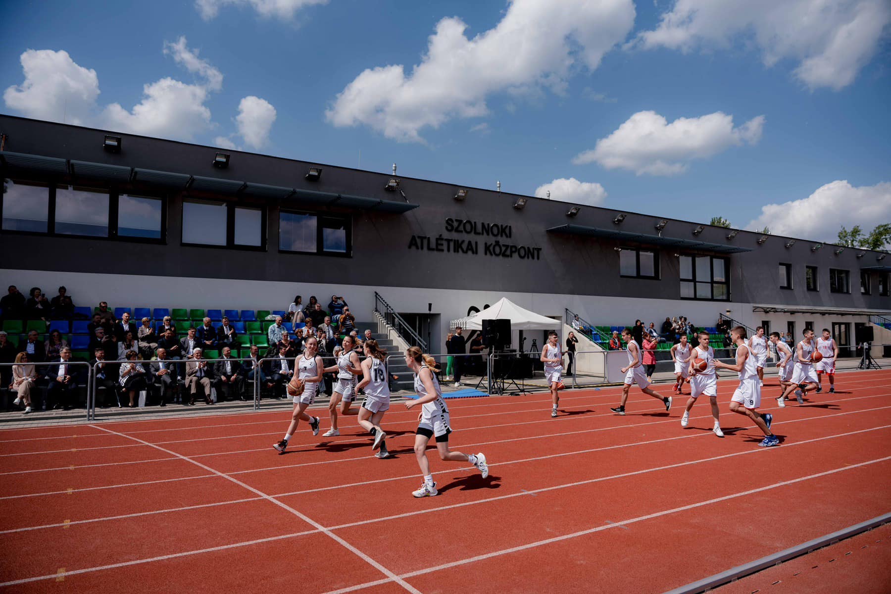 Véső úti Sportközpont Szolnok