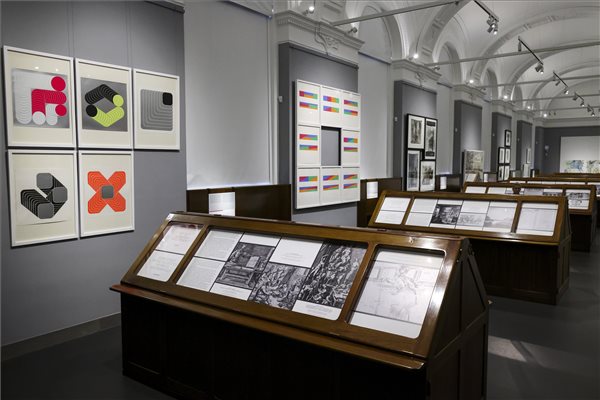 Megnyílt a Szépművészeti Múzeum 16. és 20. századi grafikai sorozatokat bemutató tárlata