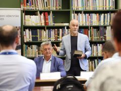 Szeged, Szegedért Alapítvány, díjazott, örökbefogadás, könyvörökbefogadás, könyv, Somogyi könyvtár