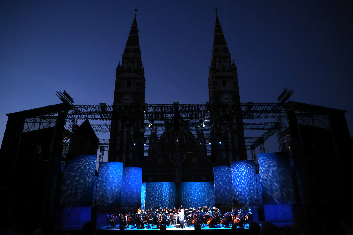 Szeged, Szegedi Szimfonikus Zenekar, Ajándékkoncert, Szegedi Szabadtéri Játékok, Dóm tér, kultura, hangverseny, Gyüdi Sándor