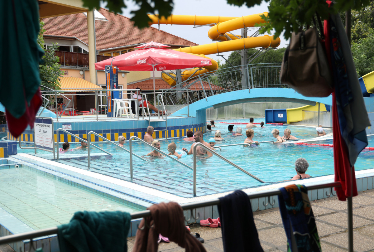 Mórahalom, Szent Erzsébet Mórahalmi Gyógyfürdő, strand, fürdő, nyár