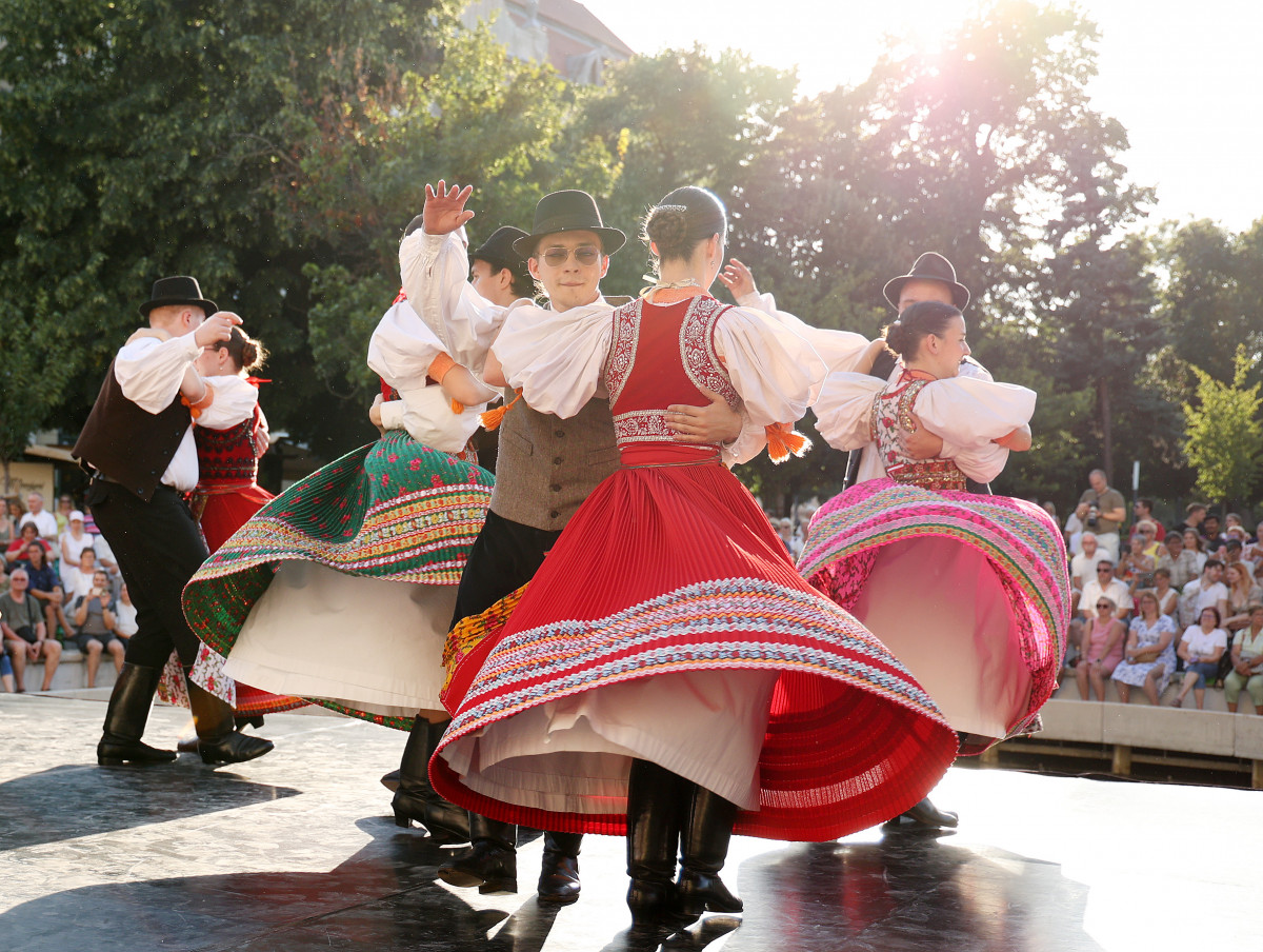 Szeged, felvonulás, XIV. Martin György Néptáncfesztivál, néptánc, fesztivál, Dugonics tér, kultura, hagyomány