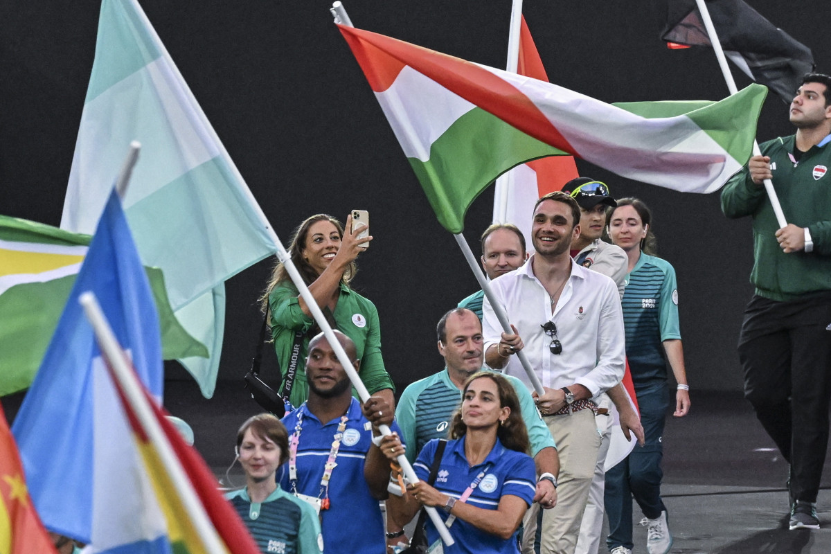 Párizs. Olimpia. Záróünnepség. Csipes Tamara, Milák Kristóf.