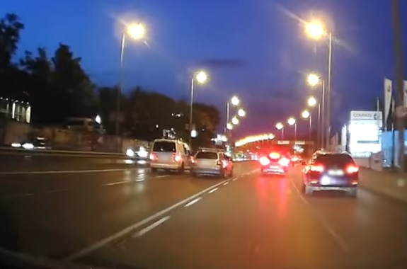 Büntetőfékező rendőr