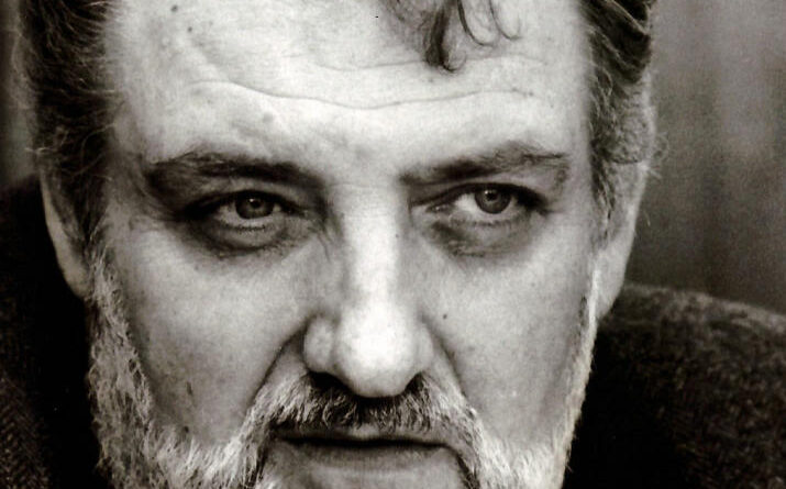 Gregor József. Szentes. Emléktábla.