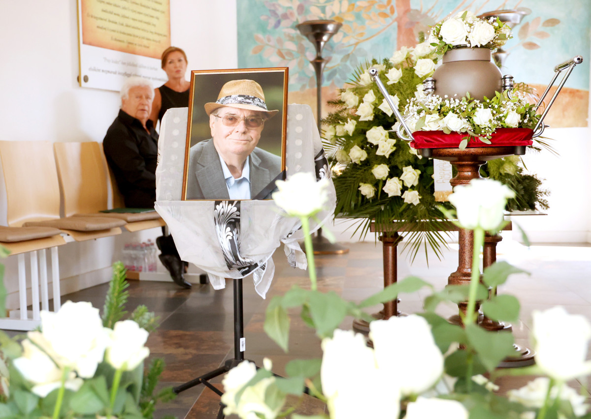 Szeged, Király Levente, színész, Nemzet Színésze, temetés, Belvárosi temető