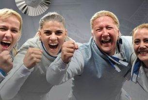 Ezüstérmes a magyar női kerekesszékes tőrcsapat a paralimpián