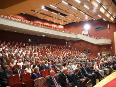 Szeged, Karikó Katalin kiállítás, megnyitó, tanévnyitó, SZTE, TIK, egyetem