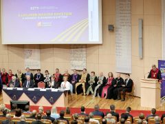 Szeged, Karikó Katalin kiállítás, megnyitó, tanévnyitó, SZTE, TIK, egyetem