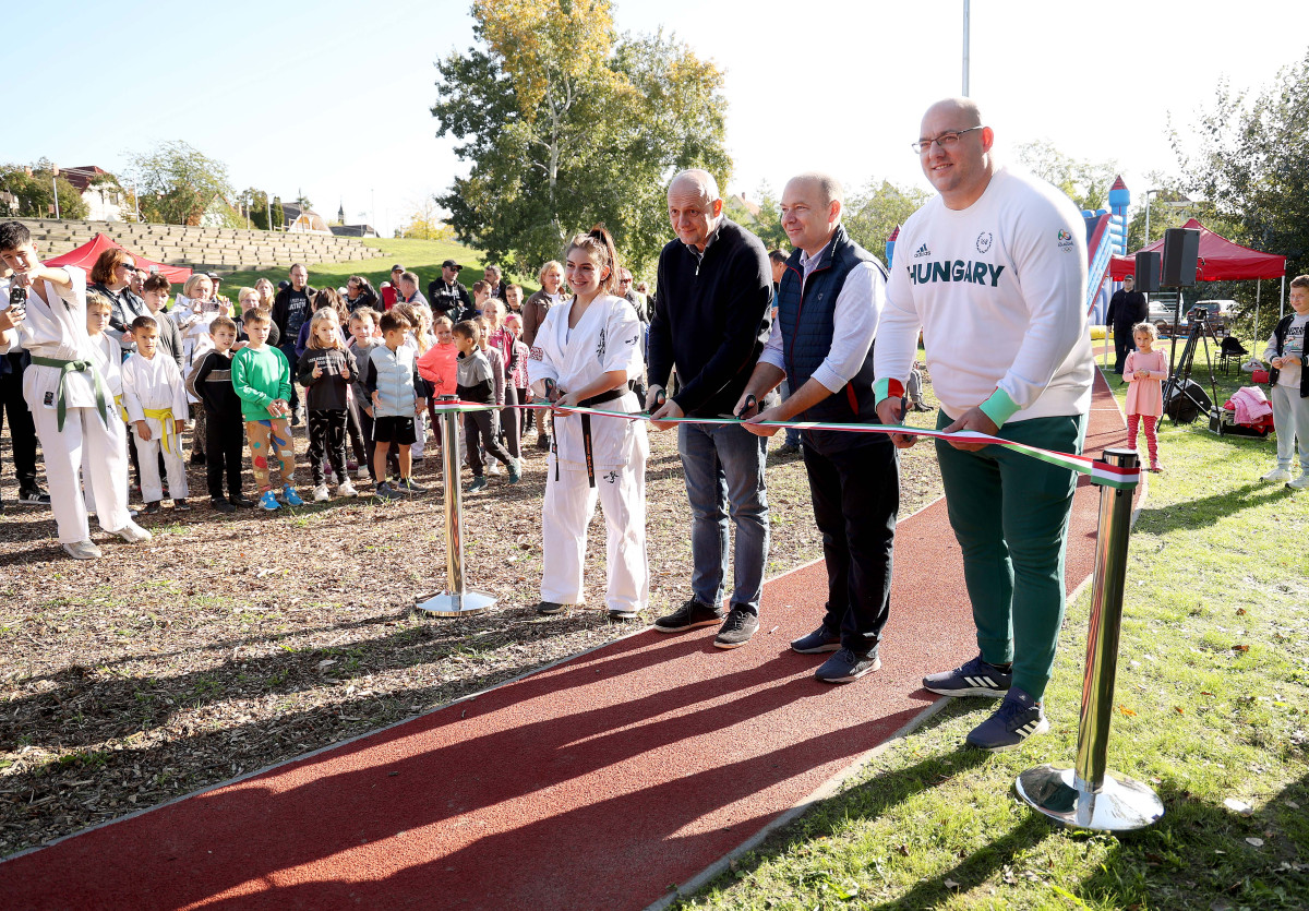 Szeged, Szőreg, futópálya, sport, szabadidő, park, Monti Sándor park