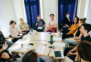 Megtartották a Sárkánykirály olvasópróbáját a Vojtina Bábszínházban