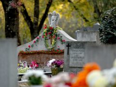 Szeged, temető, Belvárosi temető, Mindenszentek, mécses