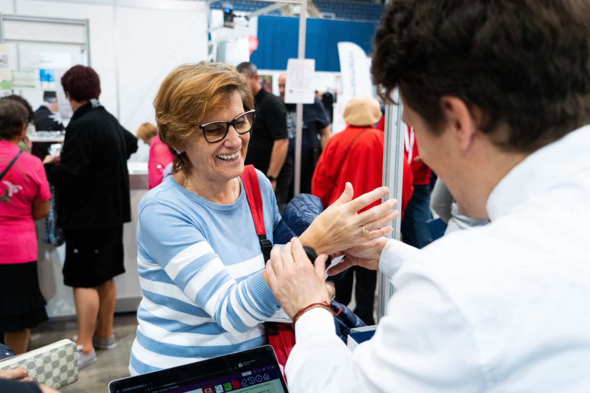 Gondosóra. Idősek. Életmentés. Fotó: Gondosóra program hivatalos Facebook-oldala