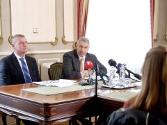 Szeged, Lázár János, városháza, Botka László, értekezlet, plenáris ülés, tárgyalás, közlekedés, politika