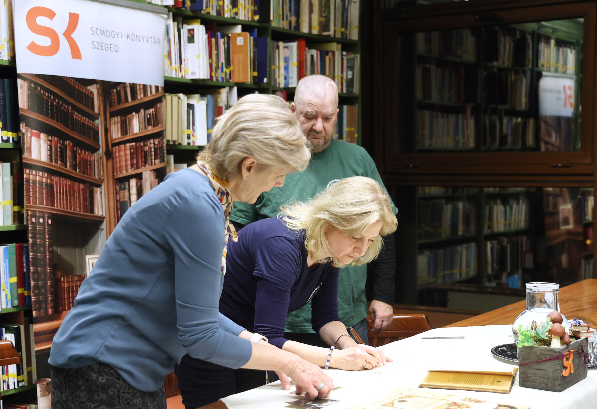 Szeged, 100 éves Egyetemi Énekkar, könyvörökbefogadás, Somogyi könyvtár