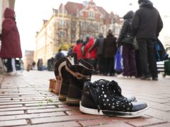 Szeged, Ételt az Életért Alapítvány, ételosztás, élelmiszercsomag, rászoruló, szegény, szegénység, Anna kút