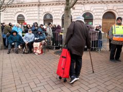 Szeged, Ételt az Életért Alapítvány, ételosztás, élelmiszercsomag, rászoruló, szegény, szegénység, Anna kút