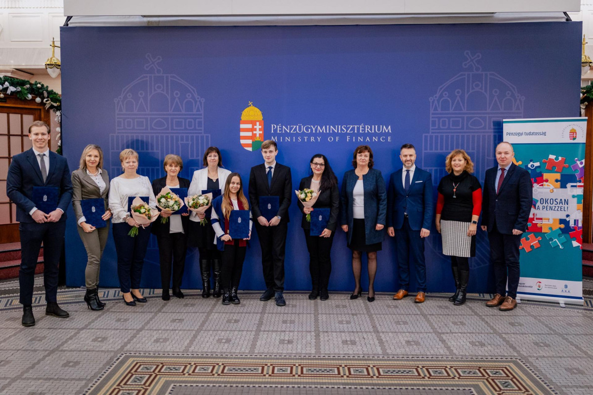 Átadták a Pénzügyi Tudatosság Fejlesztéséért Díjakat. Fotó: kormany.hu