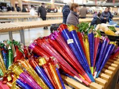 Szeged, szilveszter, vásárlás, bevásárlás, újév, malac, virsli, hús, lencse, pezsgő, duda, szerencse malac, szerencse, Mars téri piac