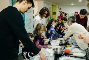 kézműves foglalkozás a Vojtinában