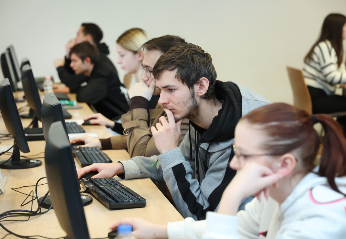 Szeged, országos szakmai tanulmányi verseny, Csongrád-Csanádi Kereskedelmi és Iparkamara, kamara, TIK, verseny