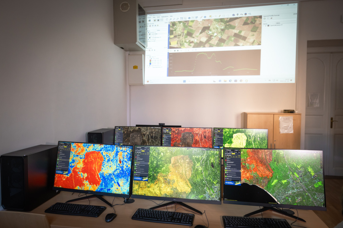 Műholdas adatok mesterséges intelligenciával támogatott kiértékelésére is alkalmassá vált az SZTE GIS-laborja